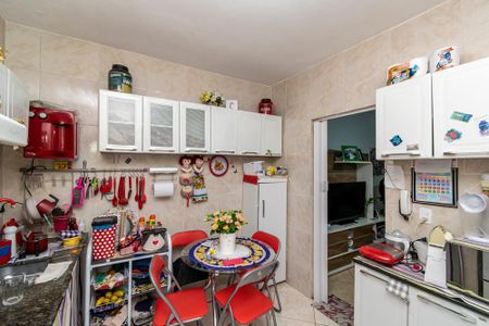 Casa à venda com 558m², 5 quartos e sem vaga Casa à venda com 558m², 5 quartos e sem vagaCasa 2 - Cozinha