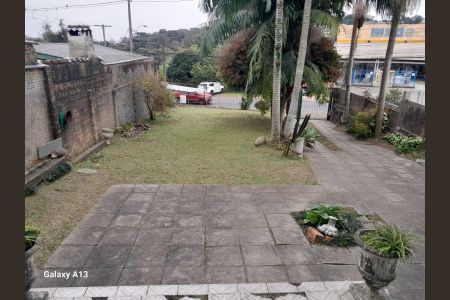 Casa à venda com 300m², 3 quartos e 1 vaga Casa à venda com 300m², 3 quartos e 1 vagaJardim/fachada