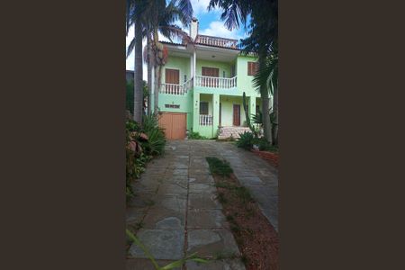 Casa à venda com 300m², 3 quartos e 1 vaga Casa à venda com 300m², 3 quartos e 1 vagaJardim/fachada