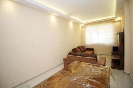 Sala de apartamento para alugar com 3 quartos, 92m² em Olaria, Rio de Janeiro