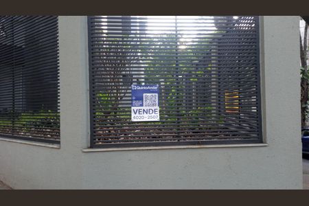 Apartamento à venda com 139m², 2 quartos e 2 vagas Apartamento à venda com 139m², 2 quartos e 2 vagasplaca instalda 15/11/2025 UNRX-84