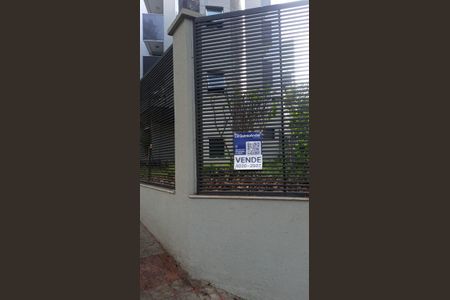 Apartamento à venda com 139m², 2 quartos e 2 vagas Apartamento à venda com 139m², 2 quartos e 2 vagasplaca instalda 15/11/2025 UNRX-84