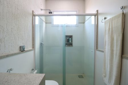 Casa de condomínio para alugar com 352m², 4 quartos e 2 vagasBanheiro da Suíte 4