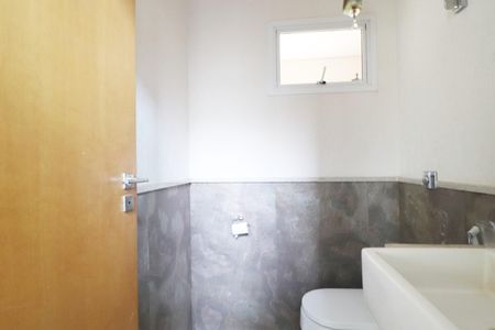 Casa de condomínio para alugar com 352m², 4 quartos e 2 vagasLavabo