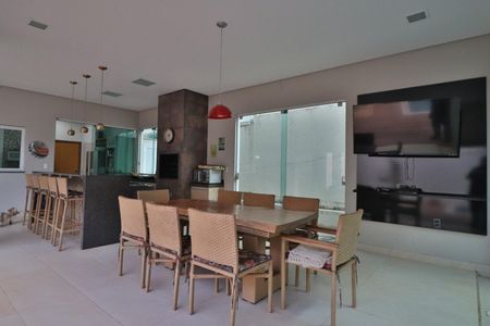 Casa de condomínio para alugar com 352m², 4 quartos e 2 vagasÁrea comum