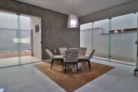 Casa de condomínio para alugar com 352m², 4 quartos e 2 vagasSala