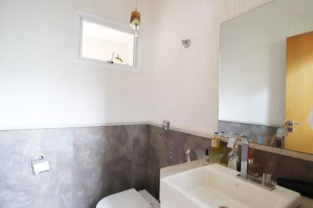 Casa de condomínio para alugar com 352m², 4 quartos e 2 vagasLavabo