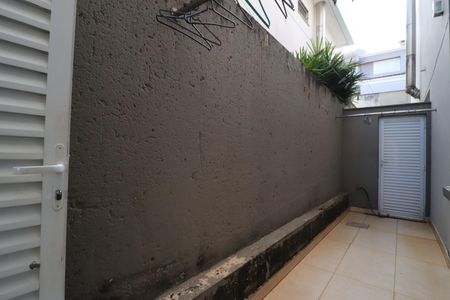 Casa de condomínio para alugar com 352m², 4 quartos e 2 vagasÁrea de Serviço