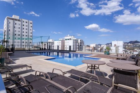 Apartamento à venda com 100m², 3 quartos e 2 vagasÁrea comum - Piscina