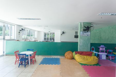 Apartamento à venda com 100m², 3 quartos e 2 vagasÁrea comum - Salão de jogos 