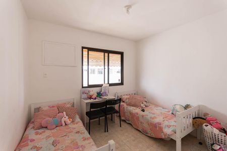 Apartamento à venda com 140m², 3 quartos e 2 vagasQuarto 2