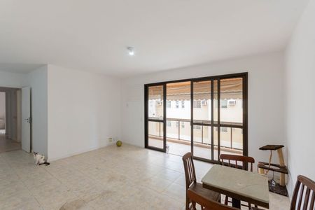 Apartamento à venda com 140m², 3 quartos e 2 vagasSala