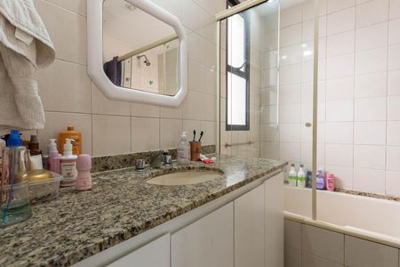 Apartamento à venda com 140m², 3 quartos e 2 vagasBanheiro da Suíte