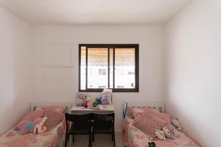 Apartamento à venda com 140m², 3 quartos e 2 vagasQuarto 2