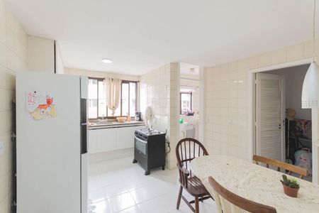 Apartamento à venda com 140m², 3 quartos e 2 vagasCozinha