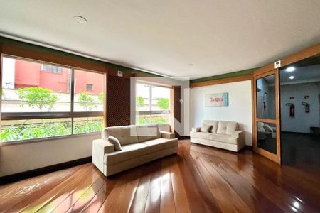 Apartamento à venda com 69m², 2 quartos e 1 vaga Apartamento à venda com 69m², 2 quartos e 1 vagaHall social
