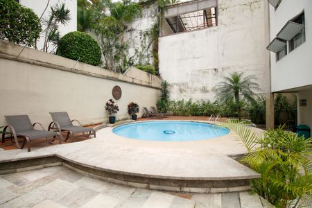 Apartamento à venda com 85m², 2 quartos e 1 vagaÁrea Comum - Piscina