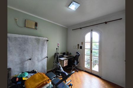 Casa à venda com 350m², 3 quartos e 3 vagasSuíte