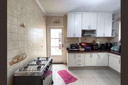 Casa à venda com 350m², 3 quartos e 3 vagasCozinha