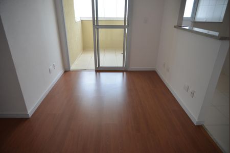 Sala de apartamento para alugar com 2 quartos, 52m² em Vila Suíça, Santo André