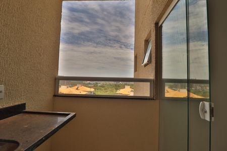 Sacada de apartamento para alugar com 2 quartos, 56m² em Jardim Botânico, Uberlândia