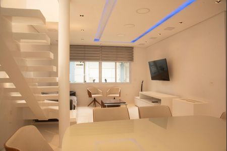 Casa para alugar com 237m², 3 quartos e 3 vagasSala