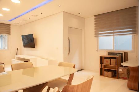 Sala de casa para alugar com 3 quartos, 237m² em Mirandópolis, São Paulo