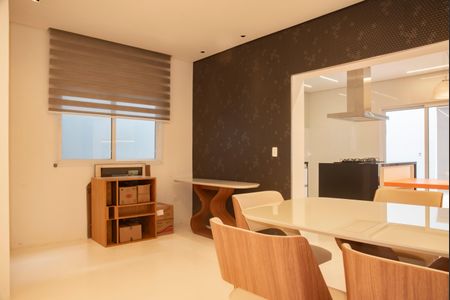 Casa para alugar com 237m², 3 quartos e 3 vagasSala