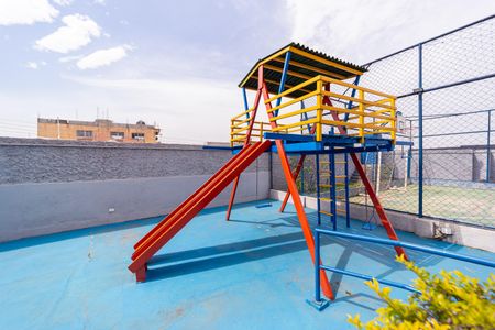 Apartamento à venda com 55m², 2 quartos e 1 vaga Apartamento à venda com 55m², 2 quartos e 1 vagaÁrea comum - Playground