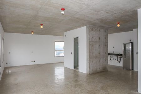 Apartamento à venda com 70m², 1 quarto e 1 vagaSala e Quarto