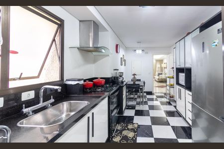 Apartamento para alugar com 134m², 3 quartos e 2 vagasCozinha