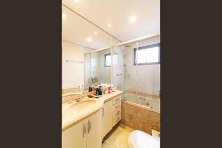 Apartamento para alugar com 134m², 3 quartos e 2 vagasBanheiro Suíte 1