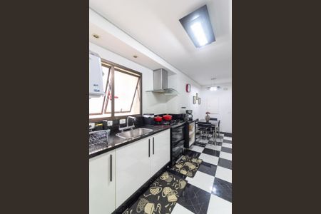 Apartamento para alugar com 134m², 3 quartos e 2 vagasCozinha