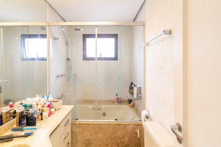 Apartamento para alugar com 134m², 3 quartos e 2 vagasBanheiro Suíte 1