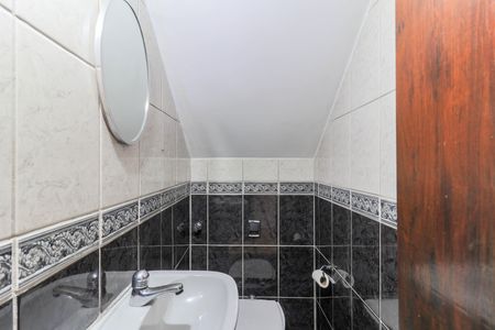 Casa para alugar com 100m², 2 quartos e 1 vagaLavabo