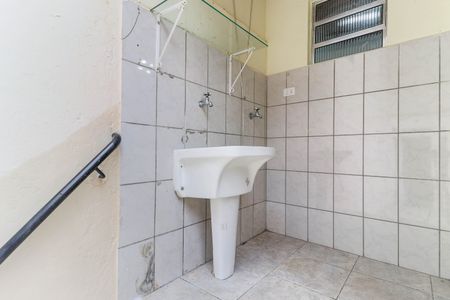 Casa para alugar com 100m², 2 quartos e 1 vagaÁrea de Serviço