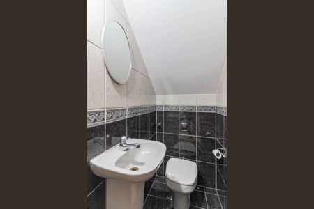 Casa para alugar com 100m², 2 quartos e 1 vagaLavabo