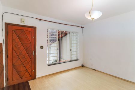 Casa para alugar com 100m², 2 quartos e 1 vagaSala