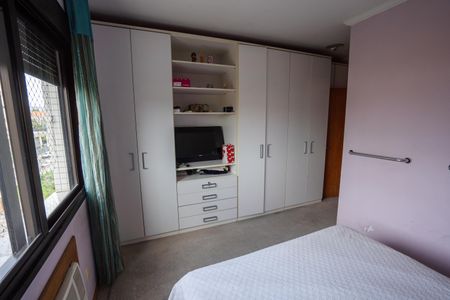Quarto Suíte de apartamento para alugar com 3 quartos, 124m² em Jardim Lindóia, Porto Alegre