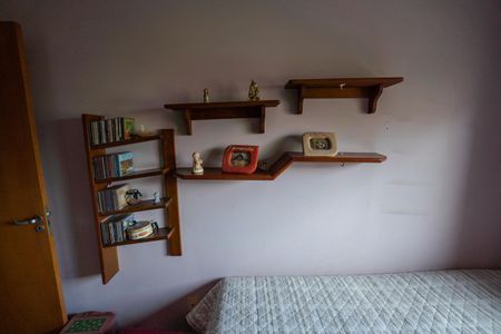 Quarto 2 - Armários de apartamento para alugar com 3 quartos, 124m² em Jardim Lindóia, Porto Alegre