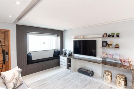 Casa à venda com 178m², 3 quartos e 3 vagas Casa à venda com 178m², 3 quartos e 3 vagasSala