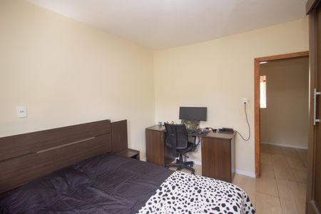 Casa à venda com 163m², 4 quartos e 8 vagasQuarto 2