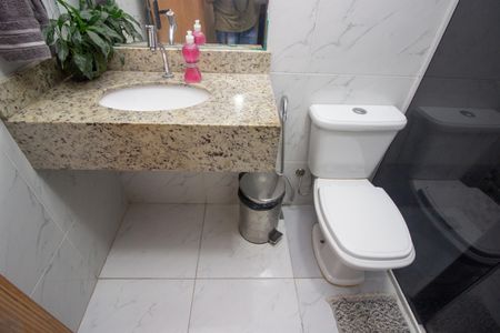 Casa à venda com 163m², 4 quartos e 8 vagasBanheiro Social