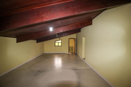 Casa para alugar com 660m², 5 quartos e 3 vagasSótão