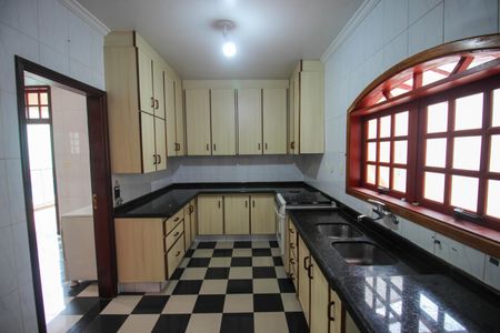 Casa para alugar com 660m², 5 quartos e 3 vagasCozinha