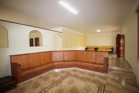 Casa para alugar com 660m², 5 quartos e 3 vagasSala