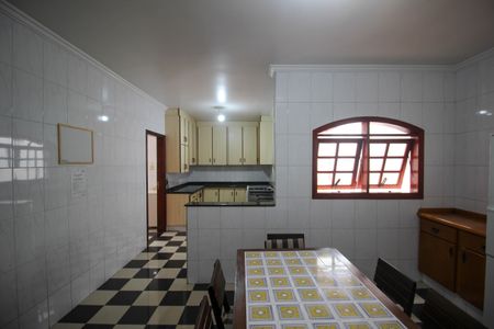 Casa para alugar com 660m², 5 quartos e 3 vagasCozinha