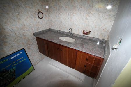 Casa para alugar com 660m², 5 quartos e 3 vagasBanheiro 2