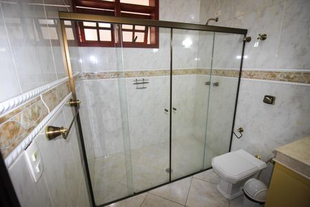 Casa para alugar com 660m², 5 quartos e 3 vagasBanheiro da Suíte 2