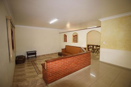 Casa para alugar com 660m², 5 quartos e 3 vagasSala